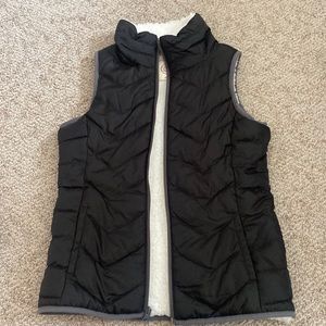 Black puffer vest